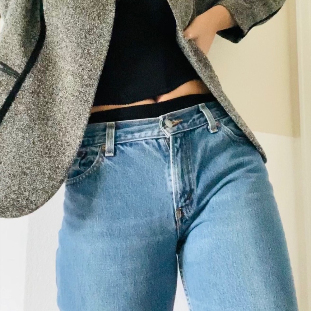 Vintage Levi’s tapered blue denim mom jean